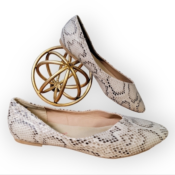 Jellypop Donnica Snakeskin Print Pointed Toe Ballet Flats Size 9 - Picture 17 of 17